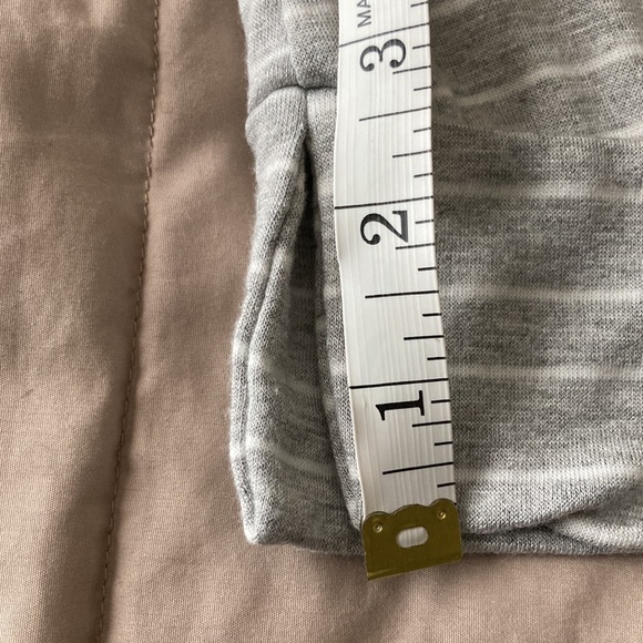 Andree by Unit Gray and White Stripped Top - Picture 7 of 8